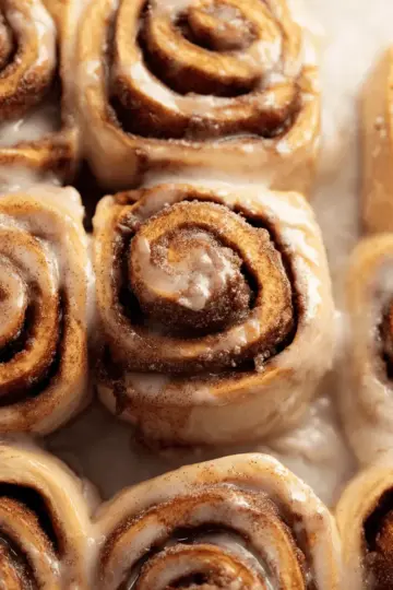 Banana Bread Cinnamon Rolls