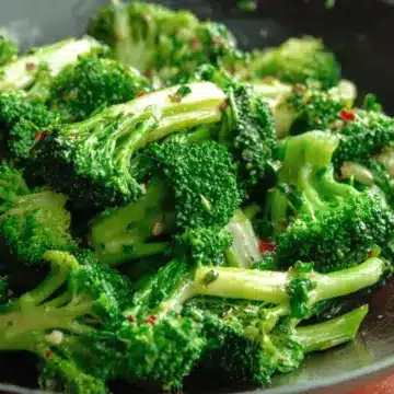 Garlicky Broccoli Stir-Fry