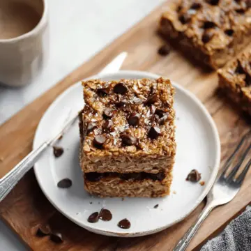 Healthy Banana Oatmeal Bars (Vegan + Gluten Free)