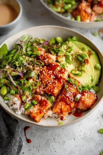 Honey Sriracha Salmon Bowls