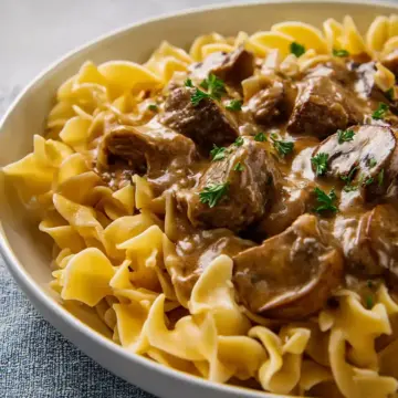 Slow Cooker Beef Stroganoff