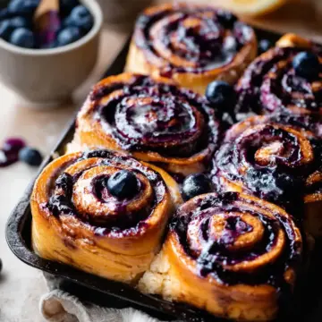 blueberry cinnamon rolls