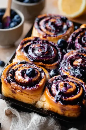 blueberry cinnamon rolls