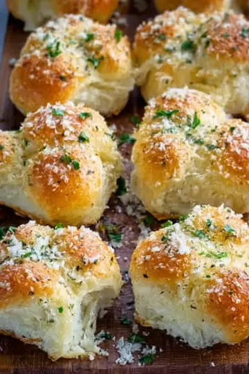 Garlic Parmesan Dinner Rolls Recipe
