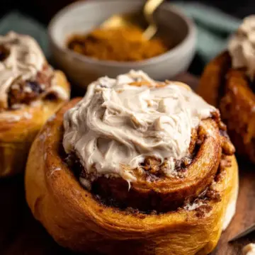 Chai Cinnamon Rolls