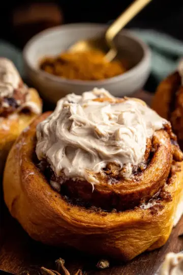 Chai Cinnamon Rolls