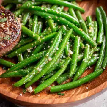 Steakhouse Style Buttery Garlic Green Beans